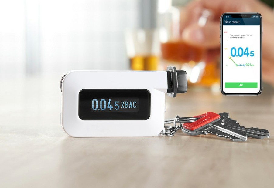 Man Cave Backtrac | Portable Breathalyzer