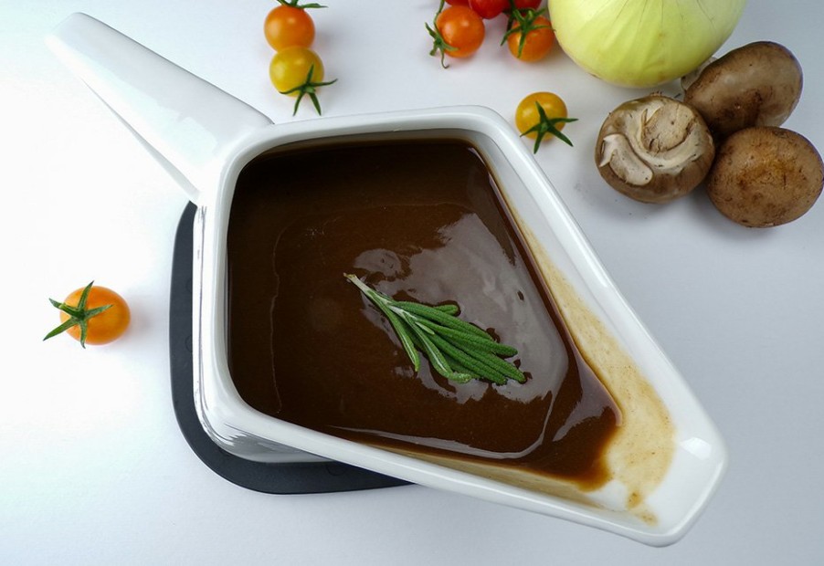 Kitchen & Entertaining THAT! Inventions Inc (formerly Parallax Horizon, Inc) | Gravy Boat With Warming Base