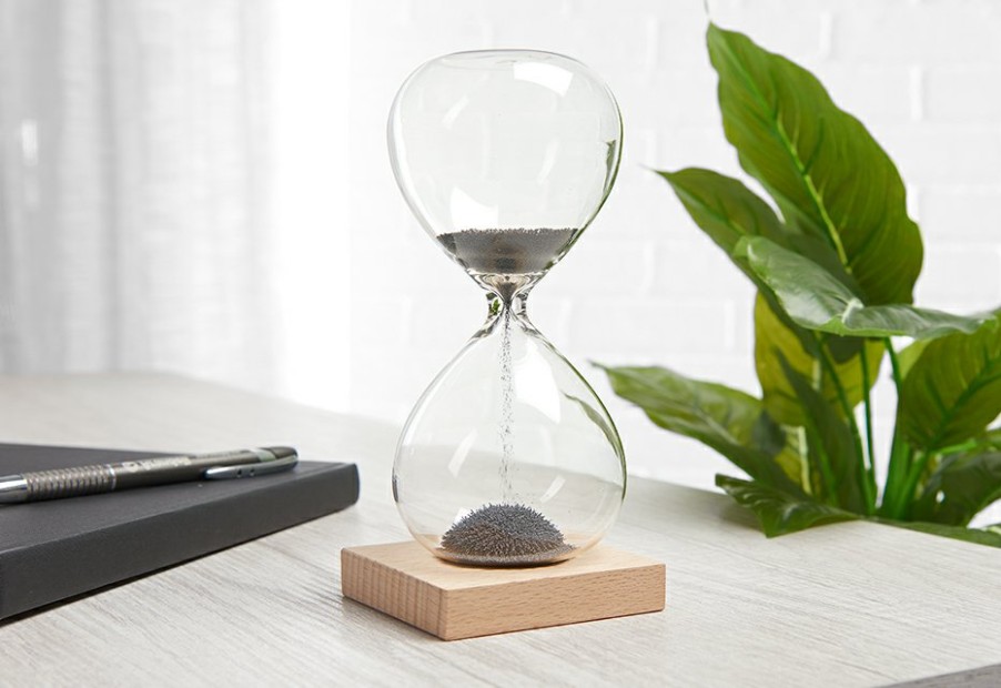 Home Kikkerland Design | Magnetic Sand Hourglass