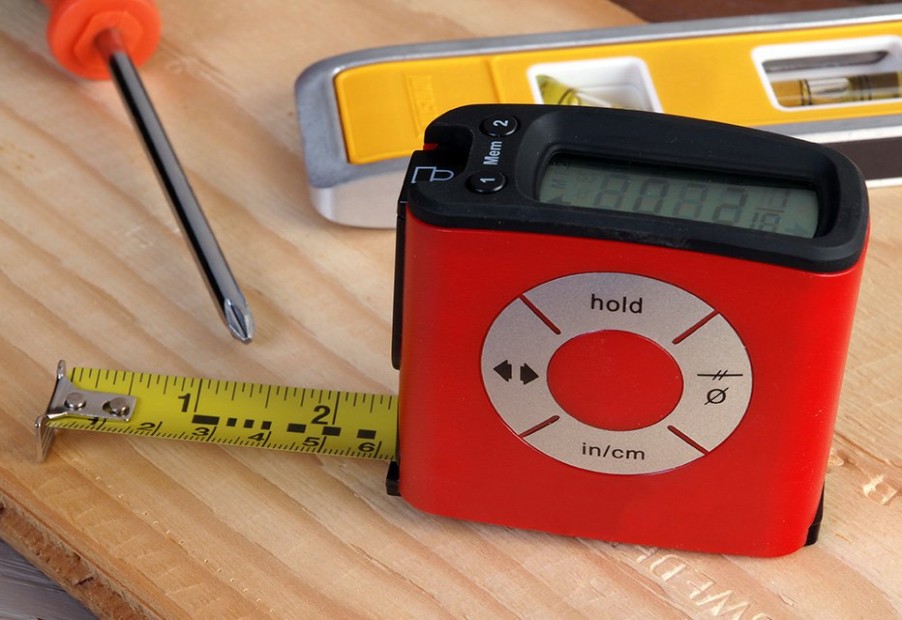 Gadgets eMeasure, Inc | Easiest To Read Digital Tape Measure By Sharper Image